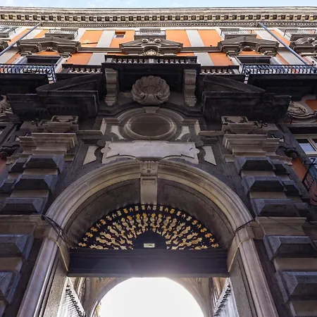 Palazzo Maddaloni Sweet By Napoliapartments *