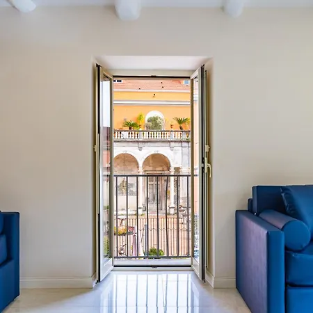 Palazzo Maddaloni Sweet By Napoliapartments *
