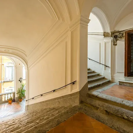 Apartment Palazzo Maddaloni Sweet By Napoliapartments