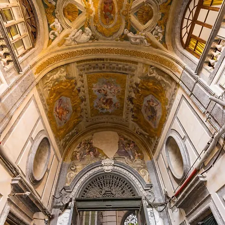 Apartment Palazzo Maddaloni Sweet By Napoliapartments Naples