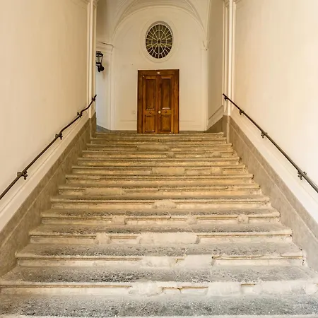 Apartment Palazzo Maddaloni Sweet By Napoliapartments